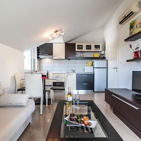 Apartment Tin Каштела Экстерьер фото