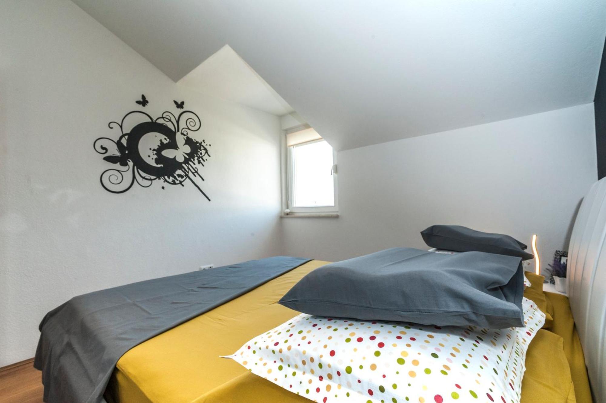 Apartment Tin Каштела Экстерьер фото