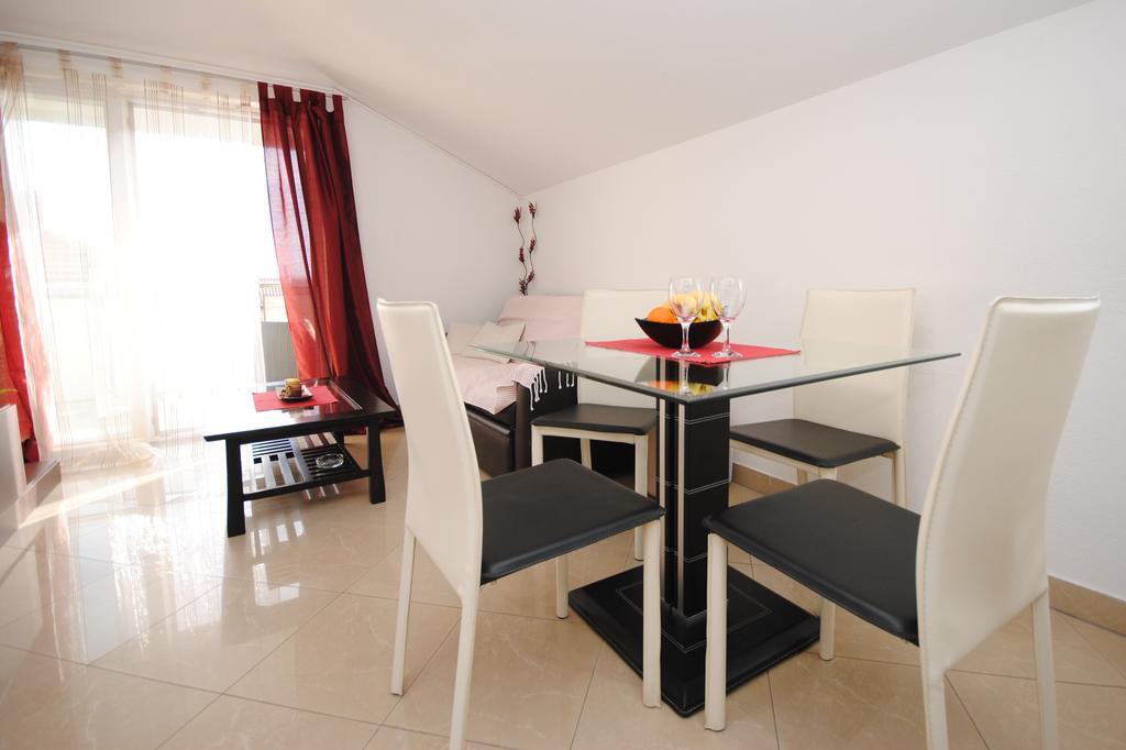 Apartment Tin Каштела Экстерьер фото